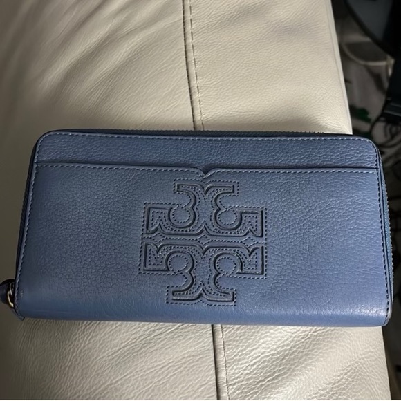 Tory Burch McGraw Leather Wallet - Picture 3 of 10